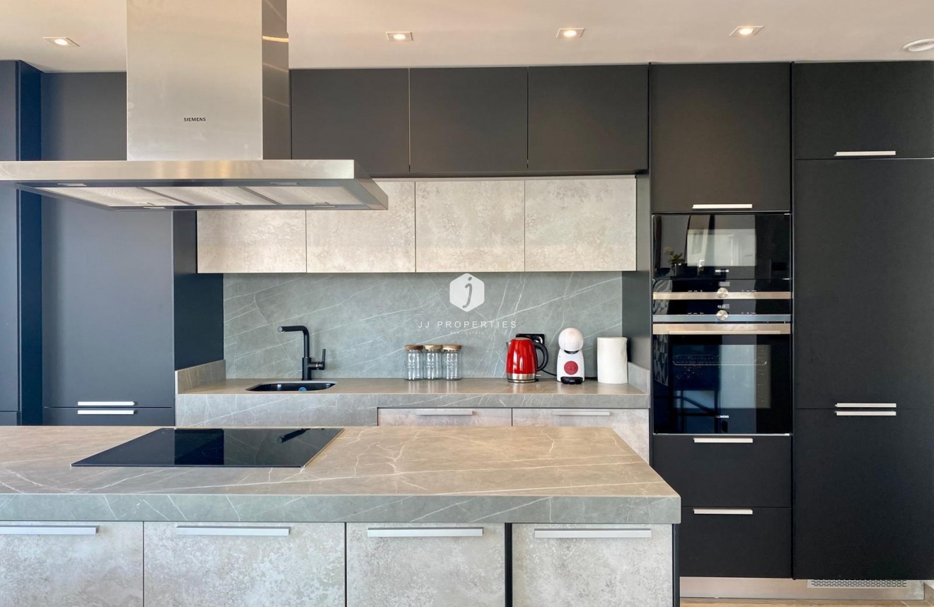 Z drugiej ręki - Daszek -
Torrevieja - Punta prima