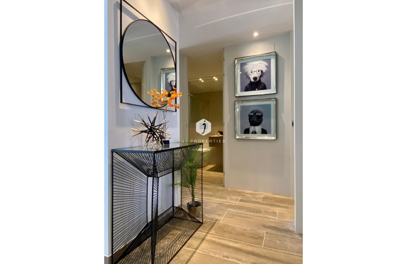 Z drugiej ręki - Daszek -
Torrevieja - Punta prima