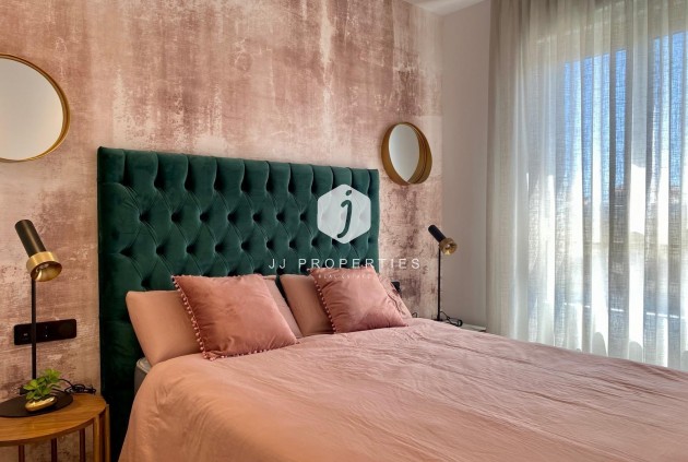 Z drugiej ręki - Daszek -
Torrevieja - Punta prima