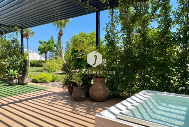 Z drugiej ręki - Daszek -
Torrevieja - Punta prima