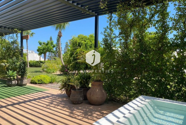 Z drugiej ręki - Daszek -
Torrevieja - Punta prima