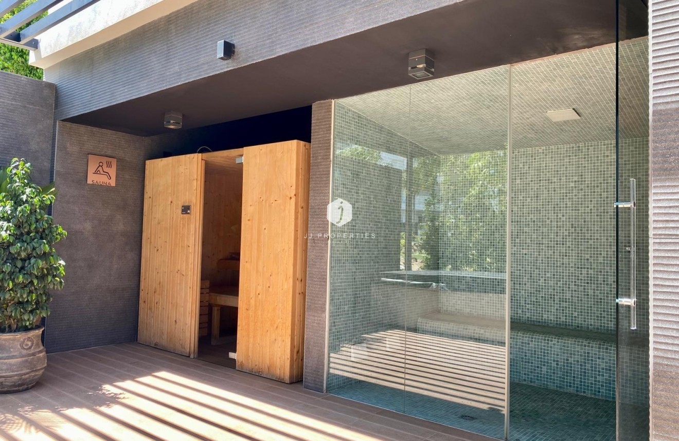 Z drugiej ręki - Daszek -
Torrevieja - Punta prima