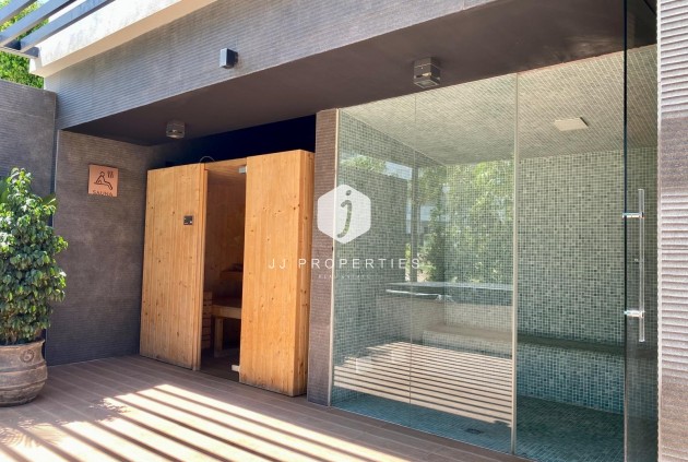 Z drugiej ręki - Daszek -
Torrevieja - Punta prima