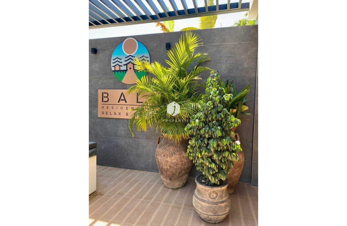 Z drugiej ręki - Daszek -
Torrevieja - Punta prima