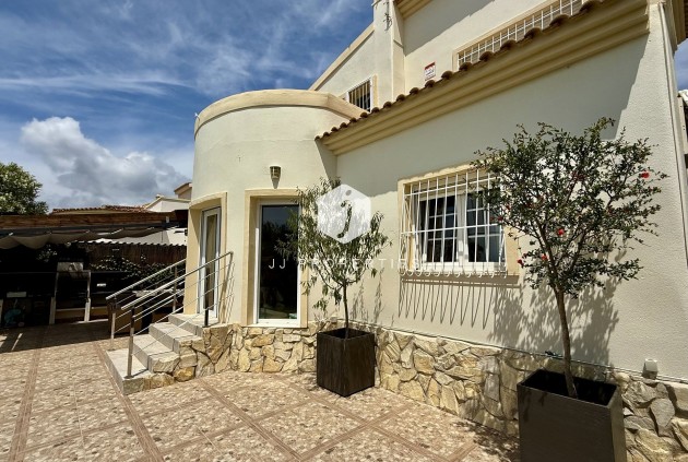Tweedehands - Villa -
Orihuela Costa - Costa Blanca