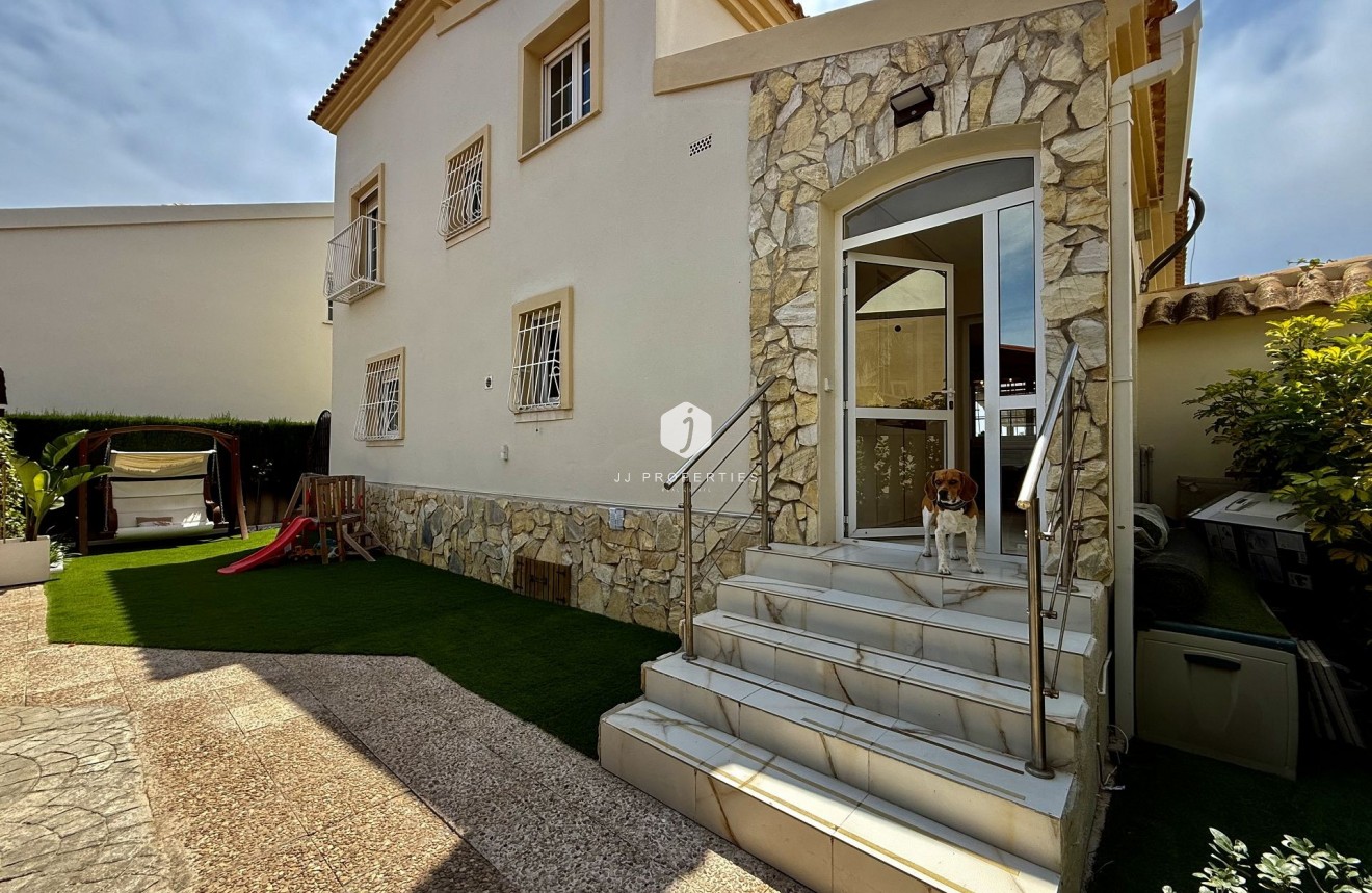 Tweedehands - Villa -
Orihuela Costa - Costa Blanca