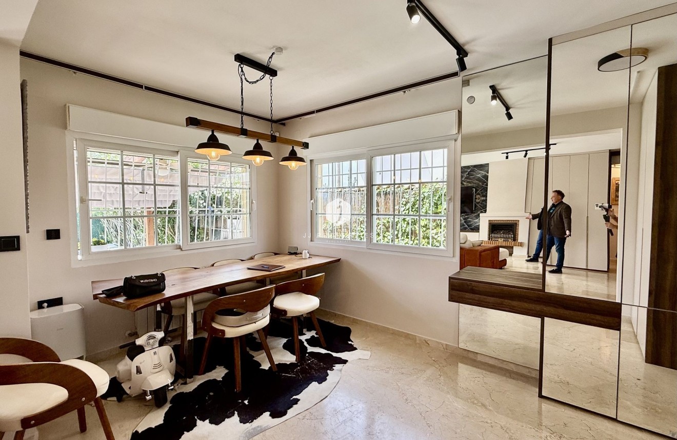 Tweedehands - Villa -
Orihuela Costa - Costa Blanca