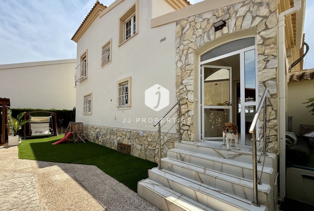 Tweedehands - Villa -
Orihuela Costa - Costa Blanca