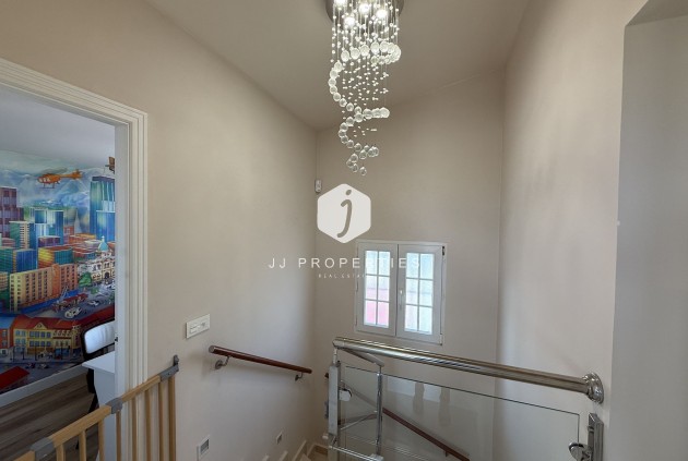 Tweedehands - Villa -
Orihuela Costa - Costa Blanca