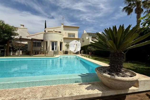 Tweedehands - Villa -
Orihuela Costa - Costa Blanca