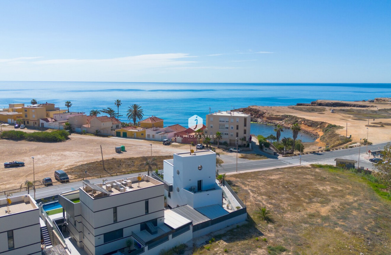 D'occasion - Villa -
Torrevieja - Rosaleda