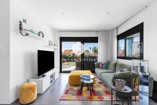 D'occasion - Villa -
Torrevieja - Rosaleda