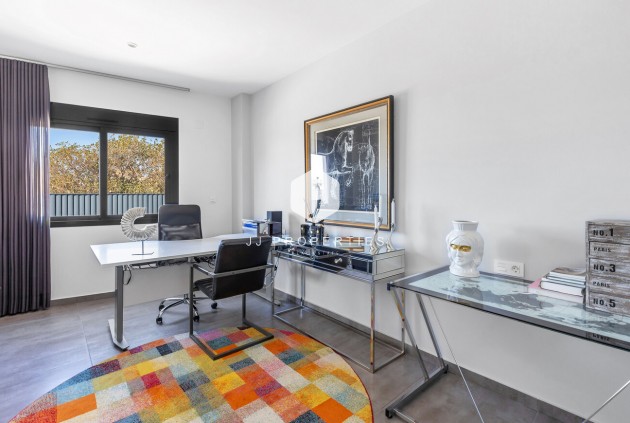 D'occasion - Villa -
Torrevieja - Rosaleda