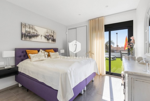 D'occasion - Villa -
Torrevieja - Rosaleda