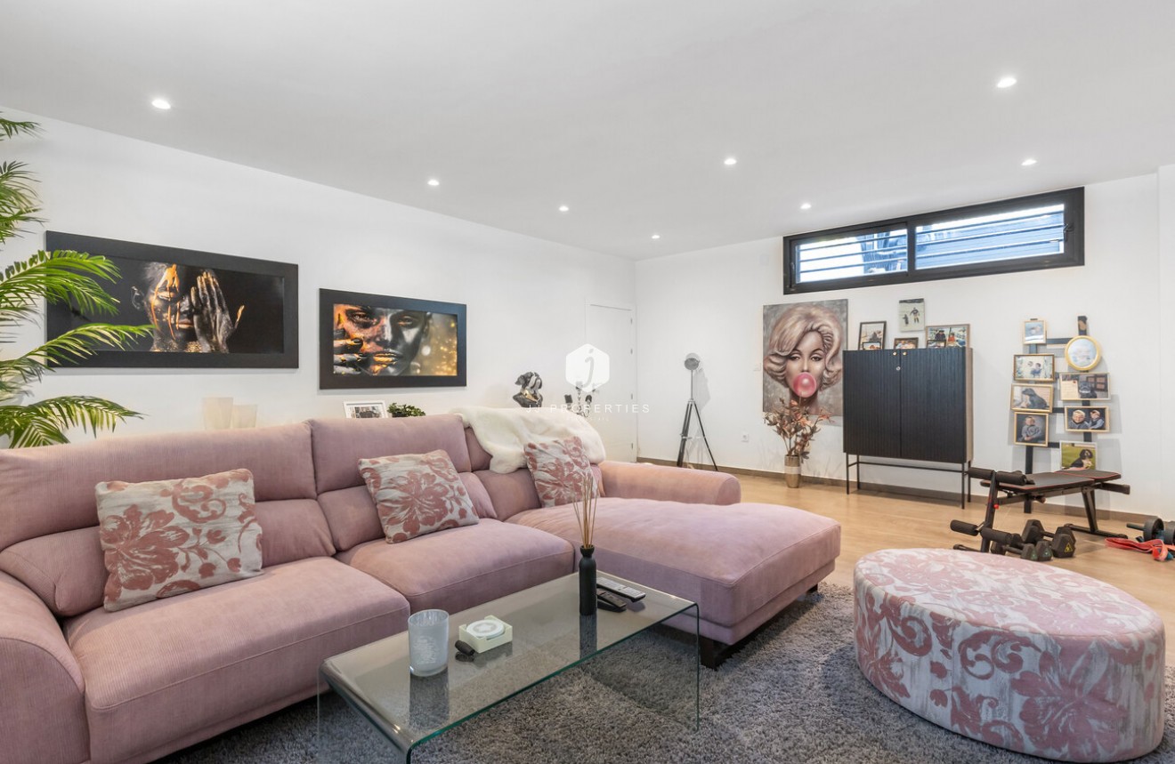 D'occasion - Villa -
Torrevieja - Rosaleda