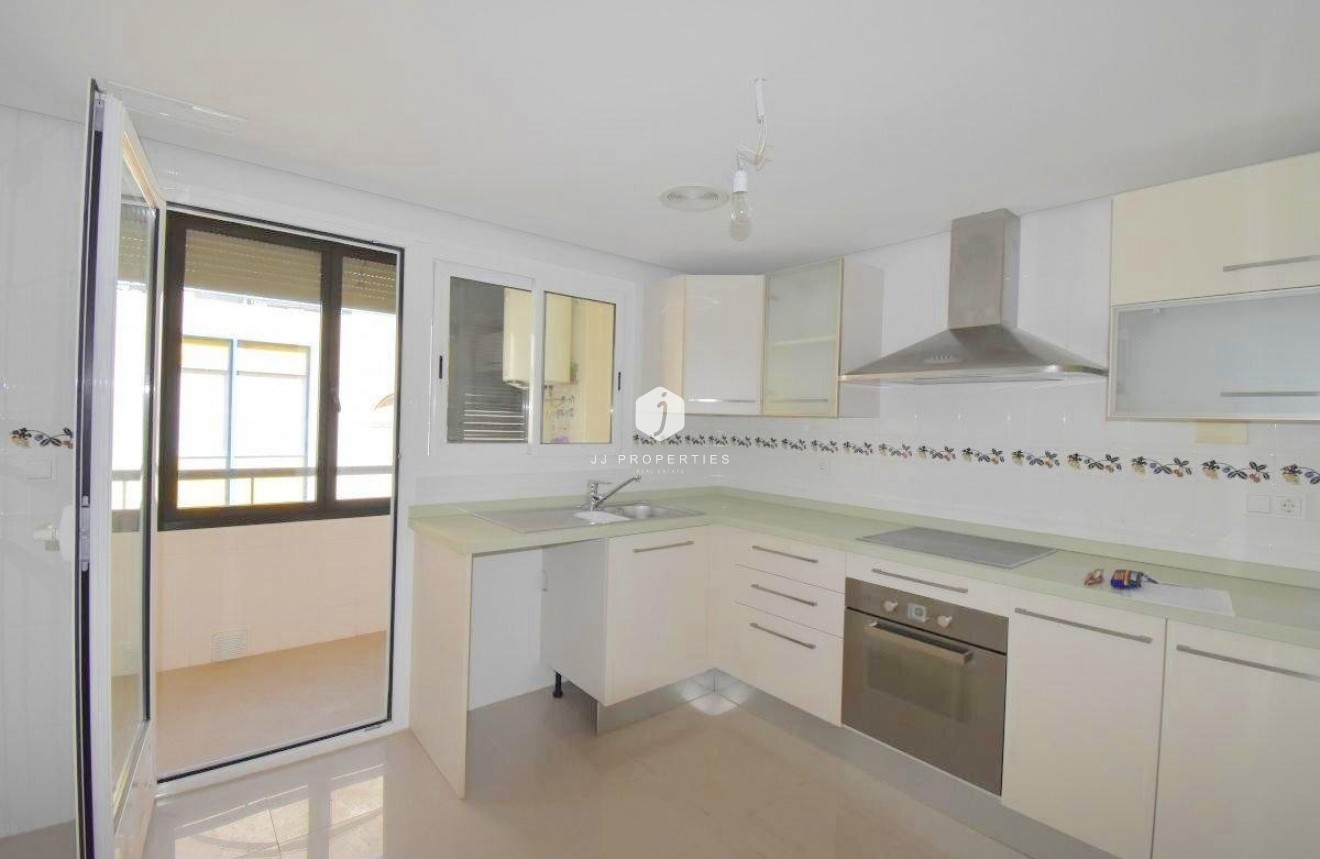 Segunda mano - Apartamento / piso -
Torrevieja - Centro - Muelle Pesquero