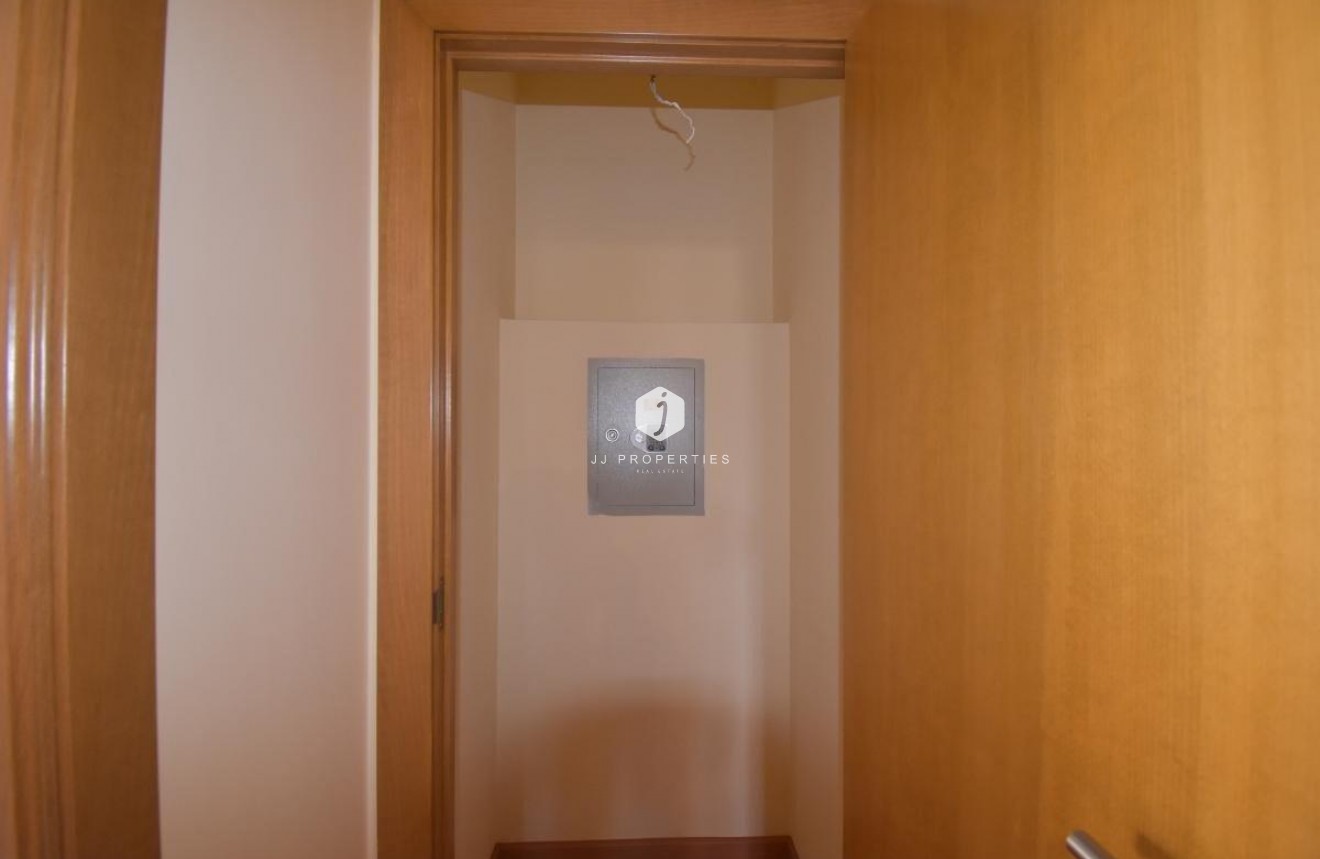 Segunda mano - Apartamento / piso -
Torrevieja - Centro - Muelle Pesquero