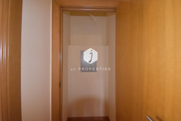 Segunda mano - Apartamento / piso -
Torrevieja - Centro - Muelle Pesquero