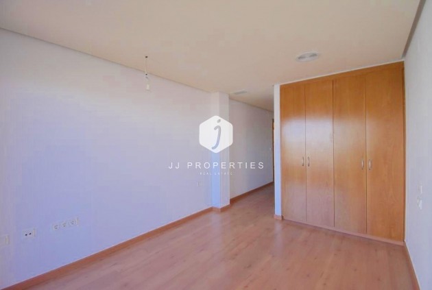 Segunda mano - Apartamento / piso -
Torrevieja - Centro - Muelle Pesquero