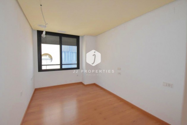 Segunda mano - Apartamento / piso -
Torrevieja - Centro - Muelle Pesquero
