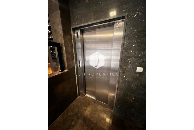 Segunda mano - Apartamento / piso -
Torrevieja - Centro - Muelle Pesquero