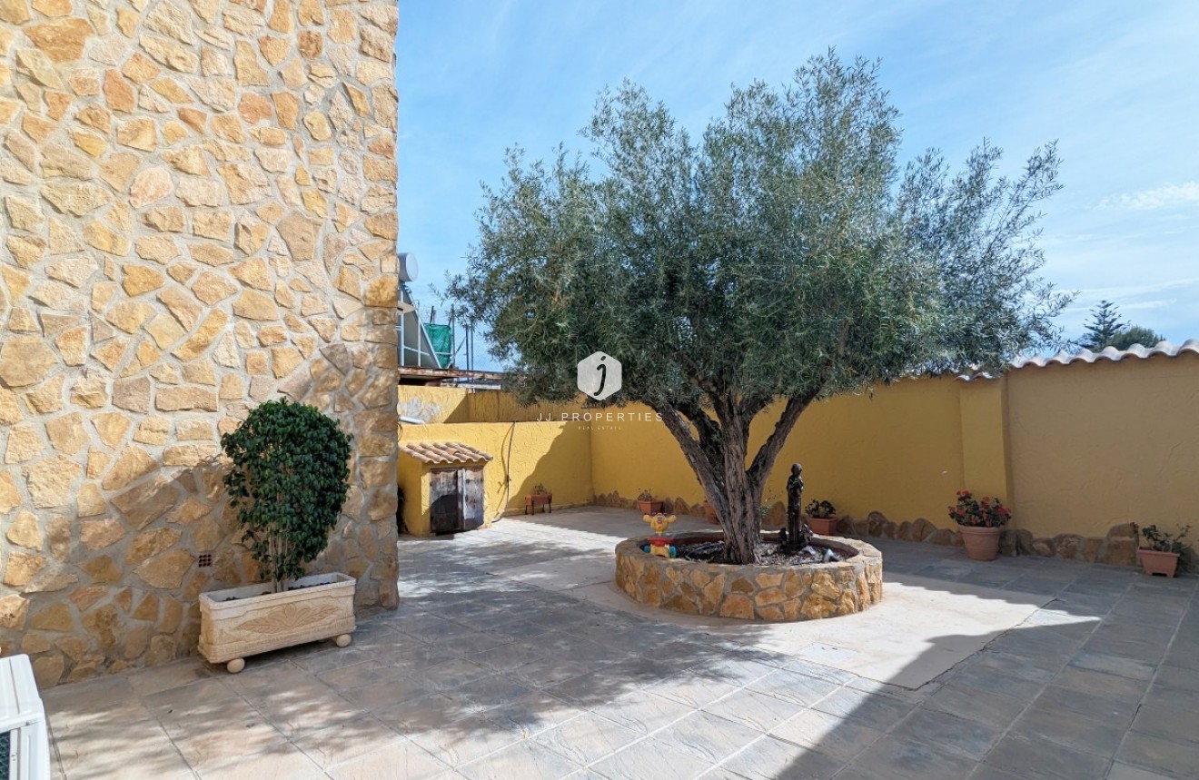 Segunda mano - Villa -
Bigastro - Inland