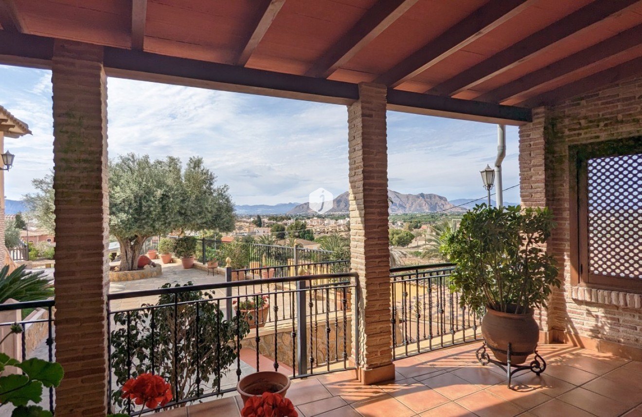 Segunda mano - Villa -
Bigastro - Inland