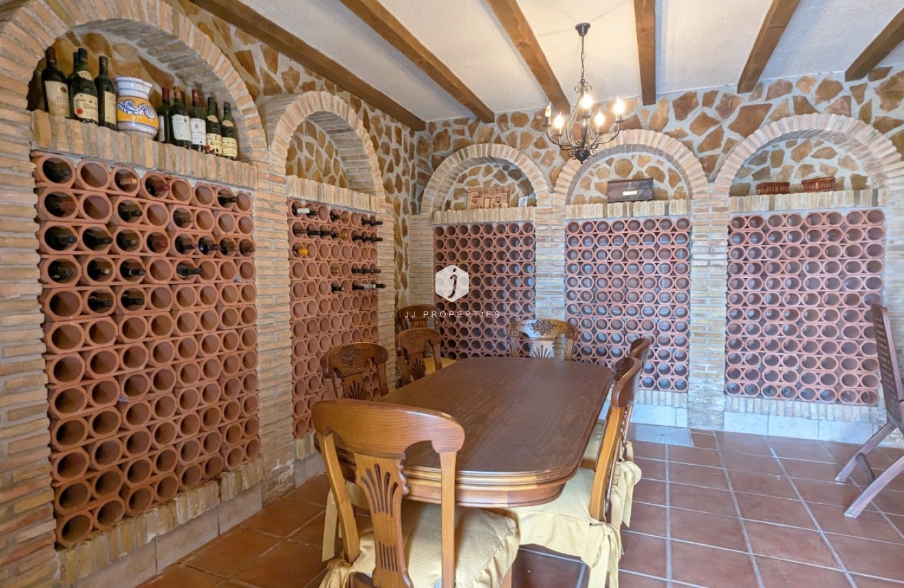 Segunda mano - Villa -
Bigastro - Inland