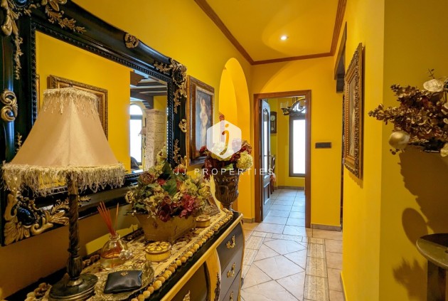 Segunda mano - Villa -
Bigastro - Inland