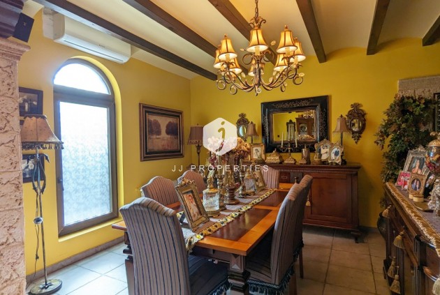 Segunda mano - Villa -
Bigastro - Inland