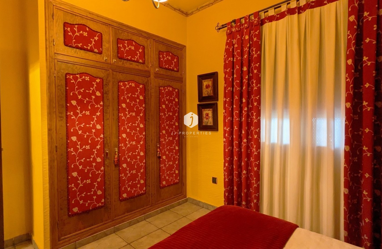 Segunda mano - Villa -
Bigastro - Inland