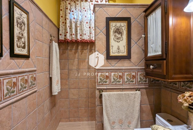 Segunda mano - Villa -
Bigastro - Inland