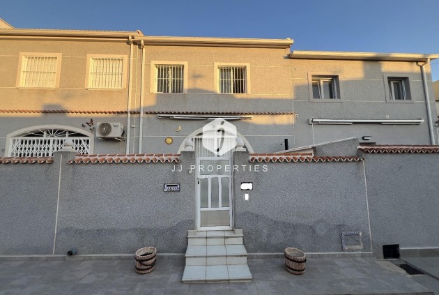 Segunda mano - Chalet -
Torrevieja - La Siesta - El Salado - Torreta