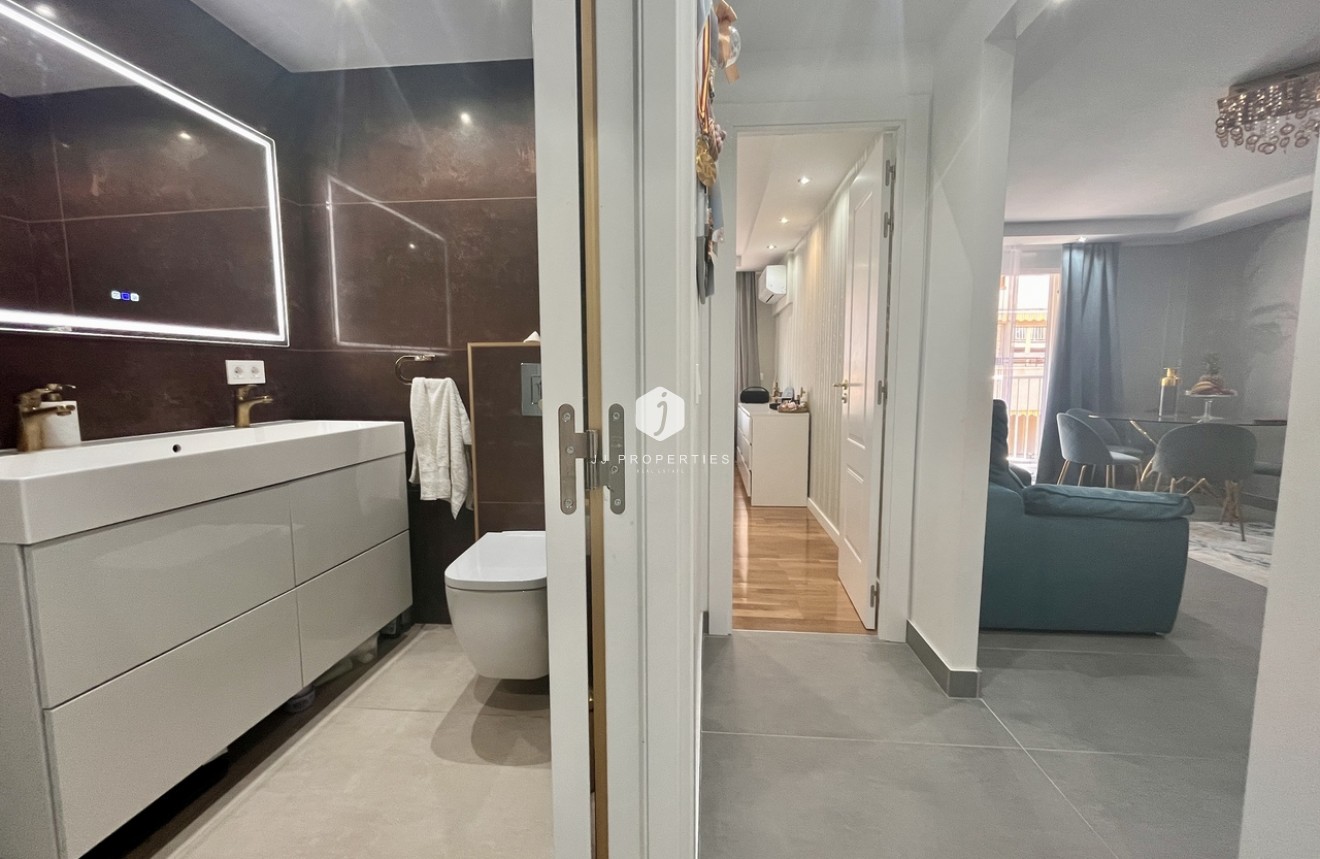 Segunda mano - Apartamento / piso -
Torrevieja - Costa Blanca