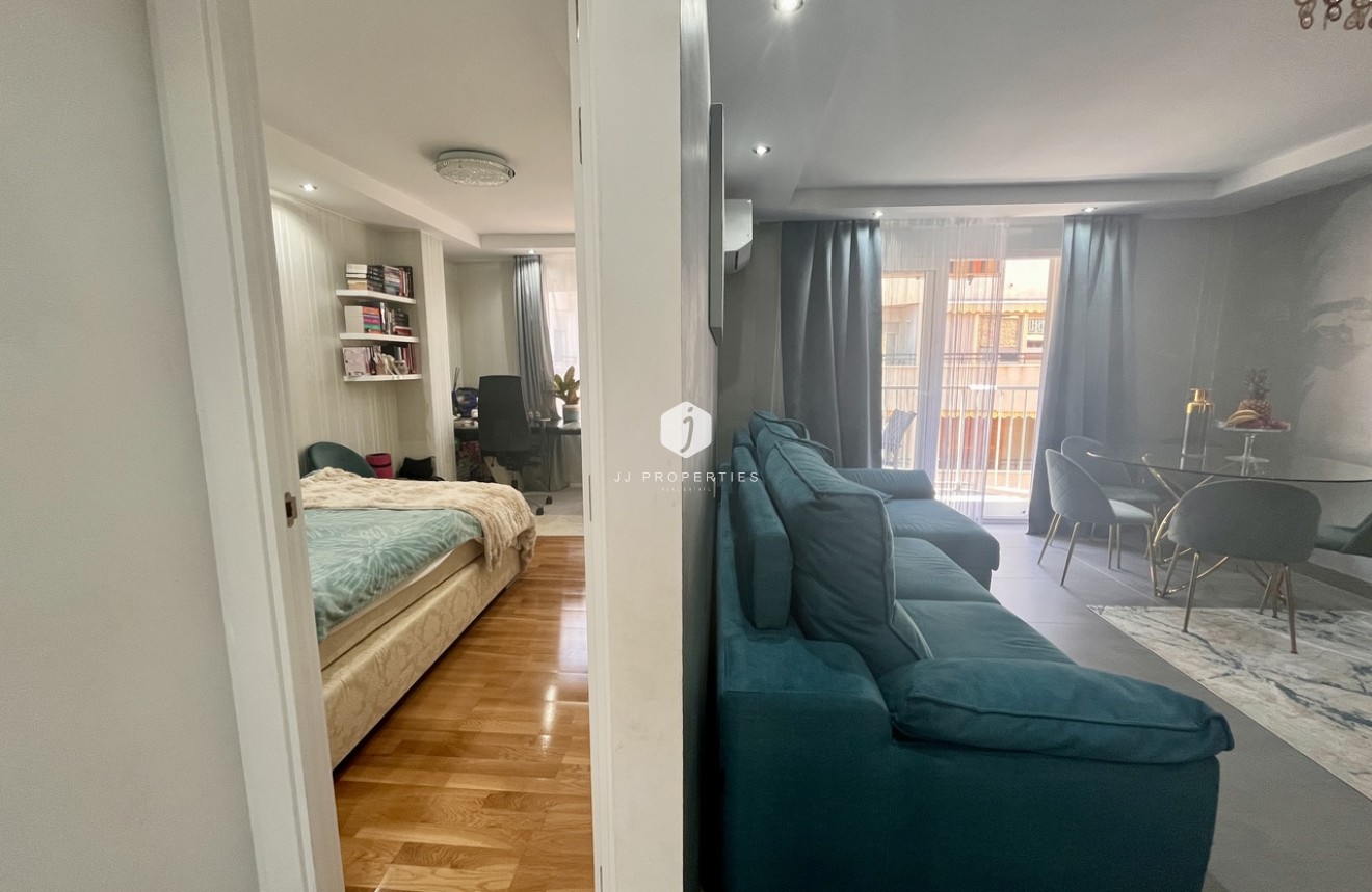 Segunda mano - Apartamento / piso -
Torrevieja - Costa Blanca