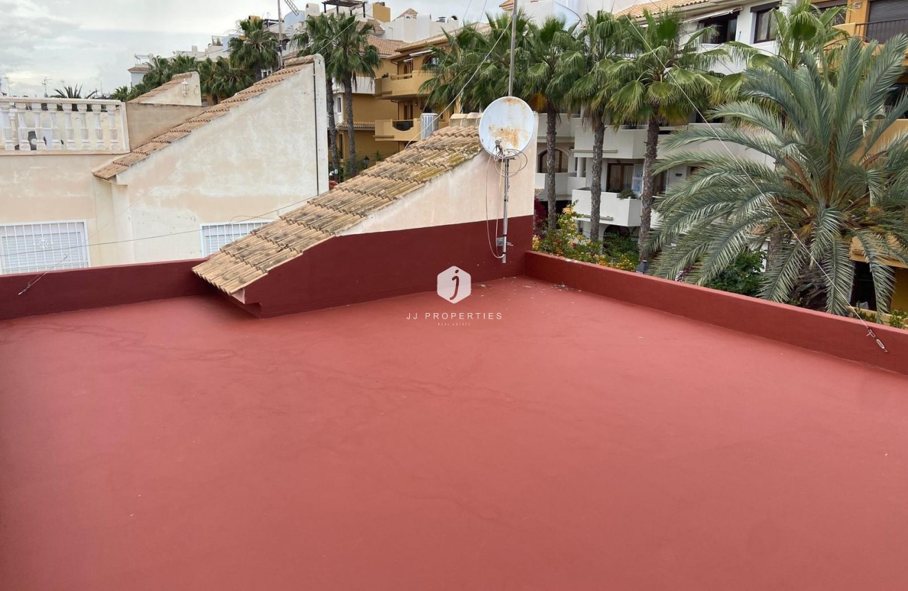 Segunda mano - Chalet -
Orihuela Costa - Punta Prima