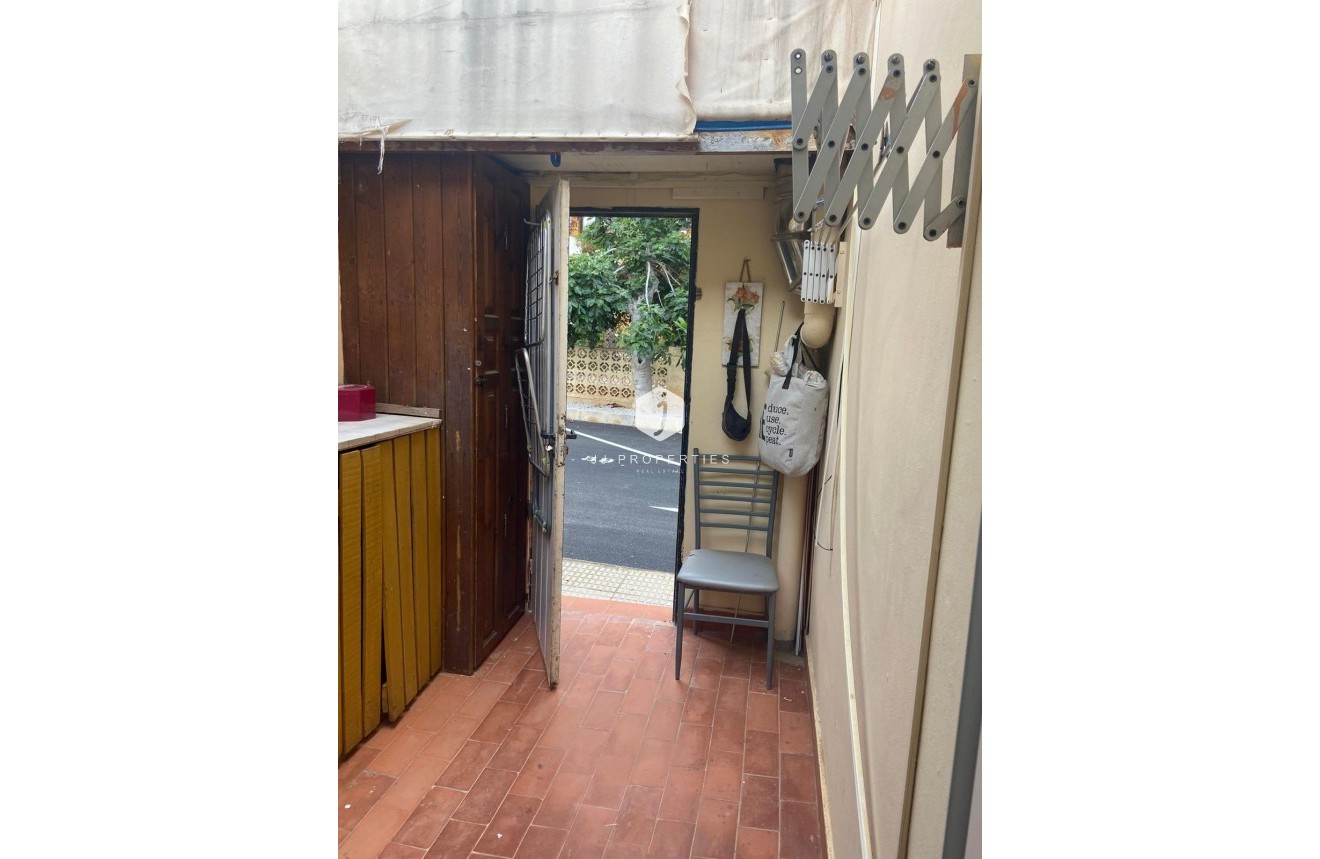 Segunda mano - Chalet -
Orihuela Costa - Punta Prima