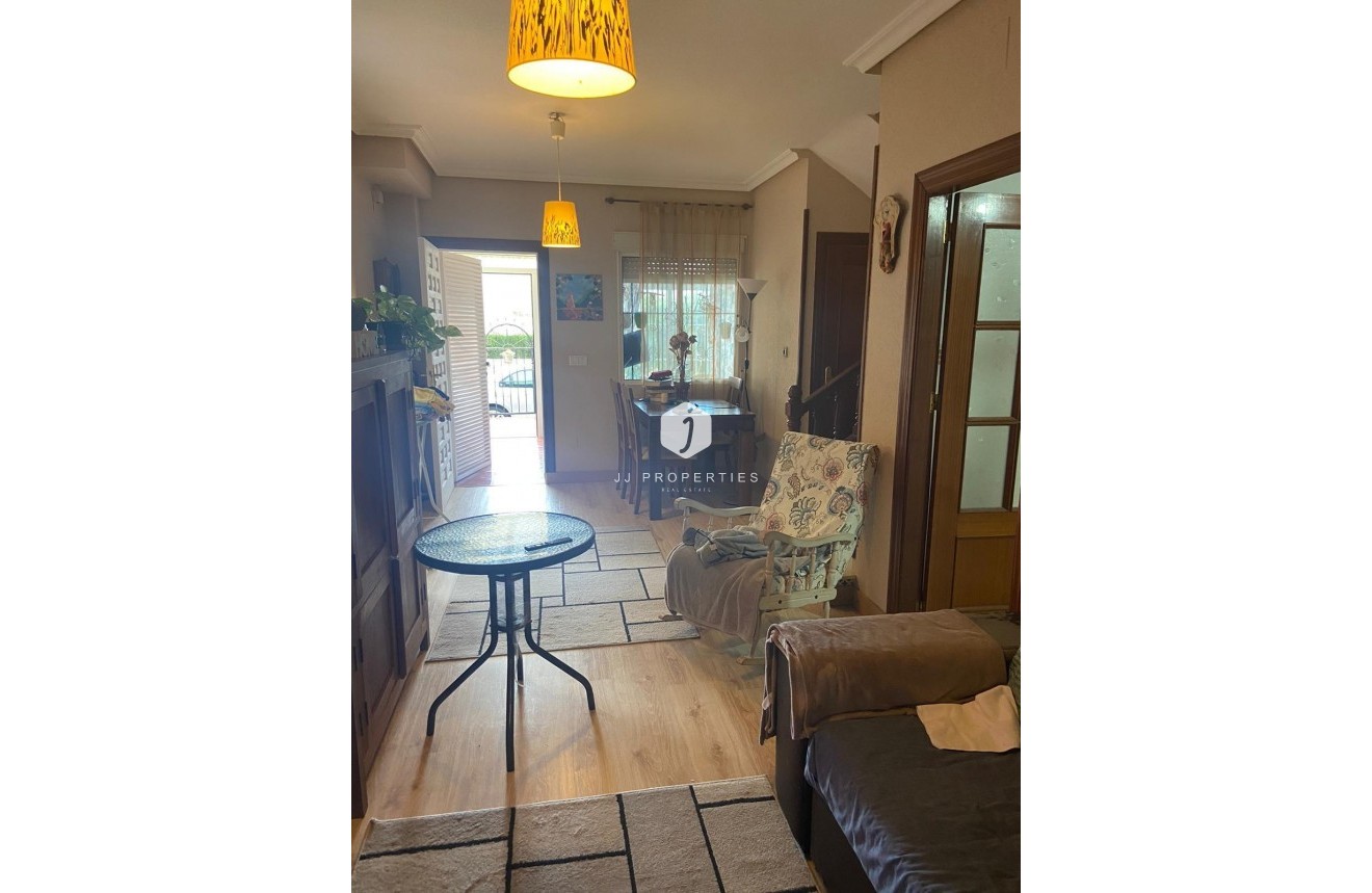 Segunda mano - Chalet -
Orihuela Costa - Punta Prima