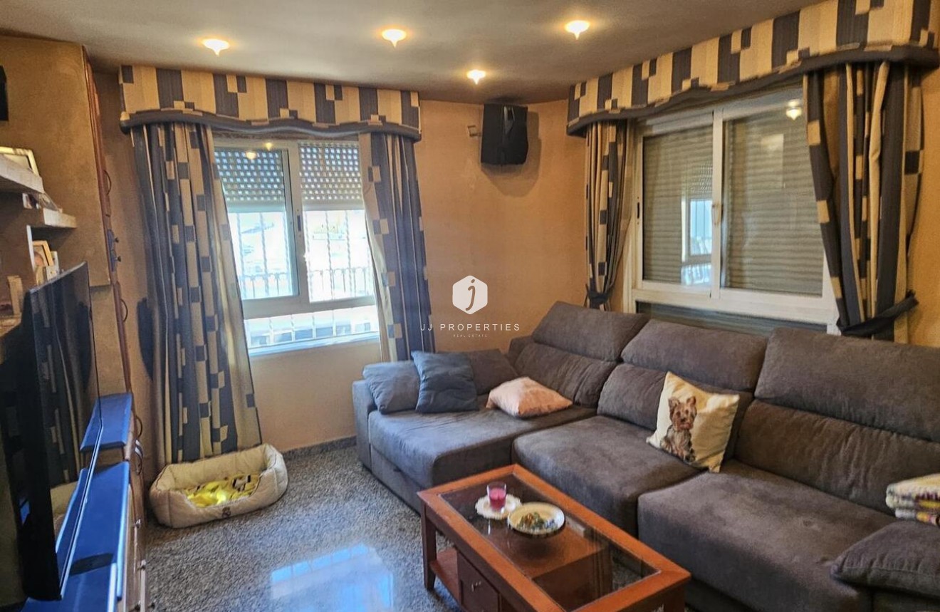 D'occasion - Attique -
Torrevieja - CENTRE