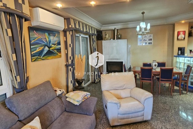 D'occasion - Attique -
Torrevieja - CENTRE