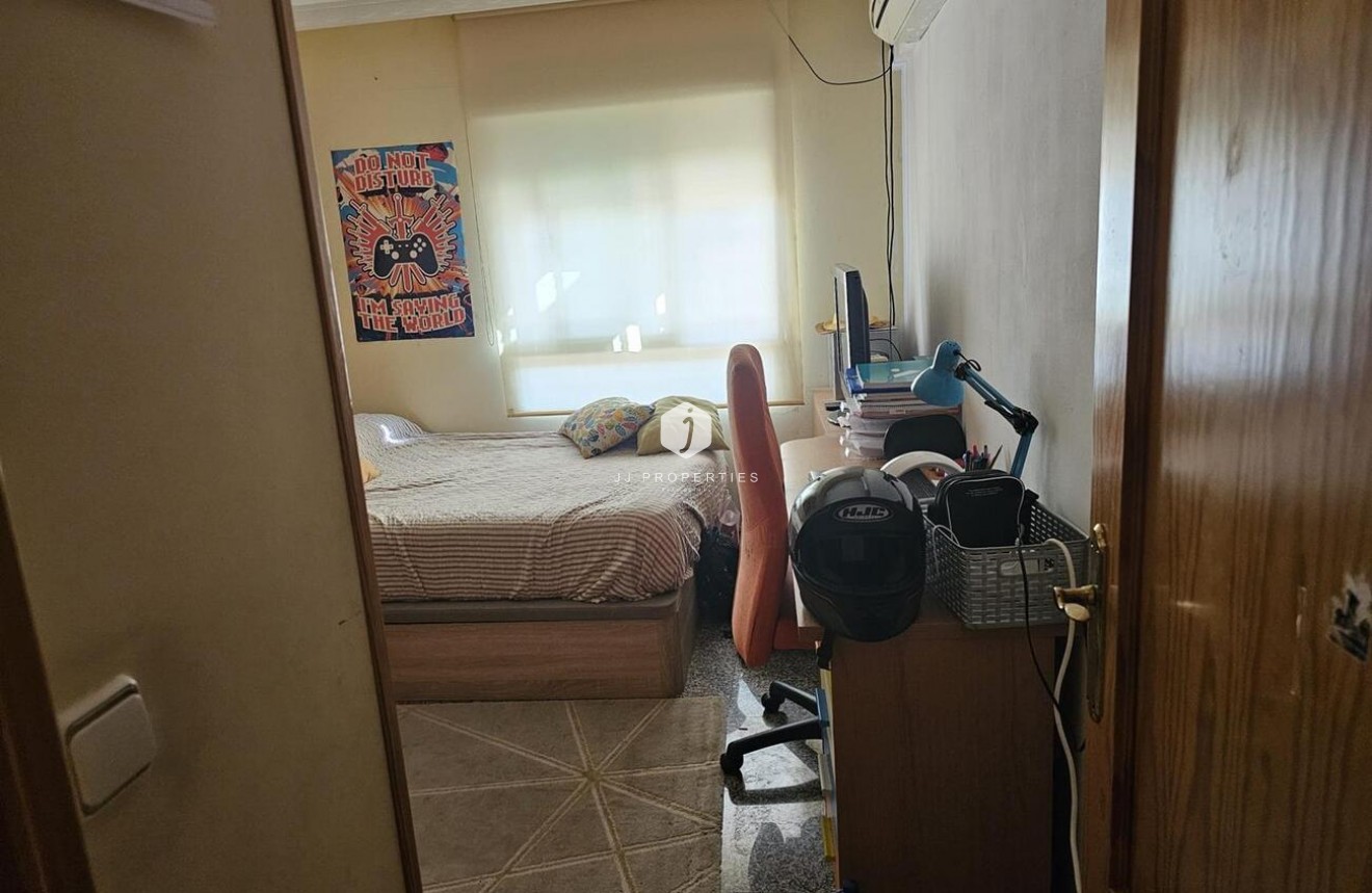 D'occasion - Attique -
Torrevieja - CENTRE