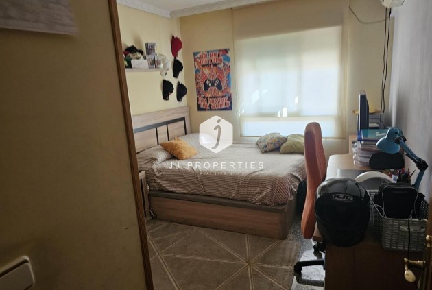 D'occasion - Attique -
Torrevieja - CENTRE