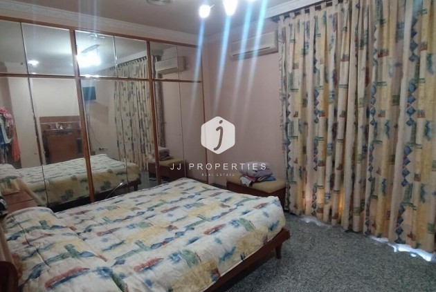 D'occasion - Attique -
Torrevieja - CENTRE