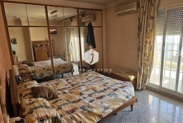 D'occasion - Attique -
Torrevieja - CENTRE