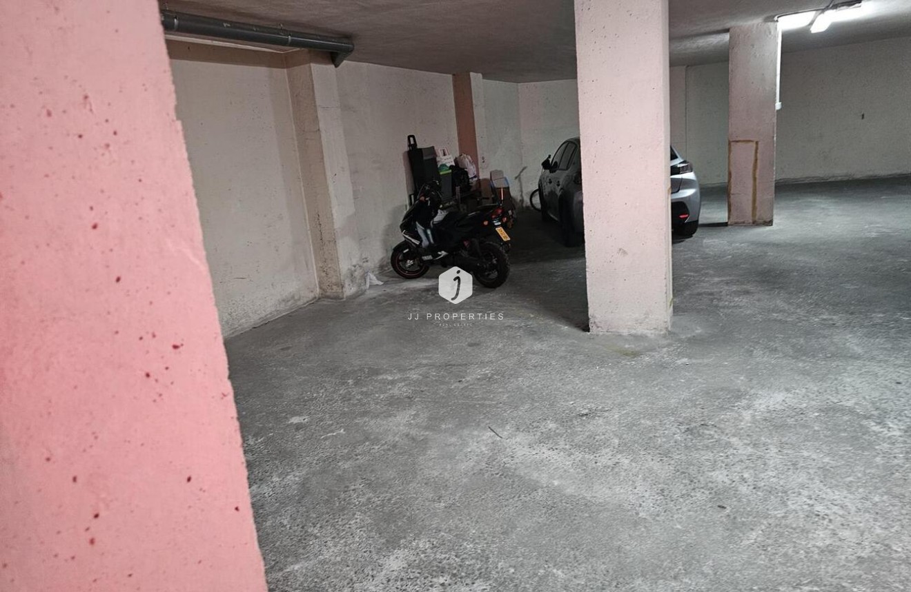 D'occasion - Attique -
Torrevieja - CENTRE