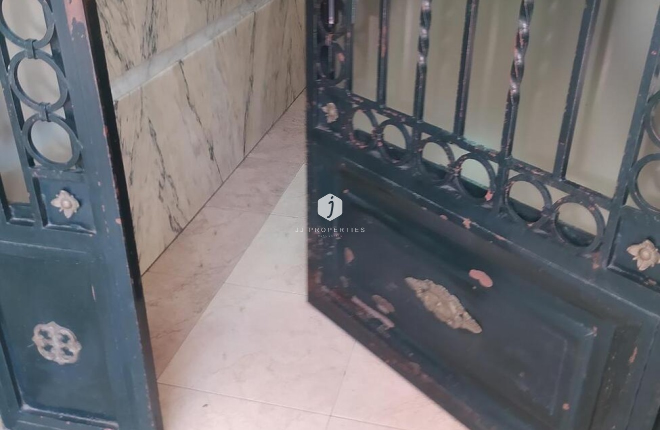 D'occasion - Attique -
Torrevieja - CENTRE