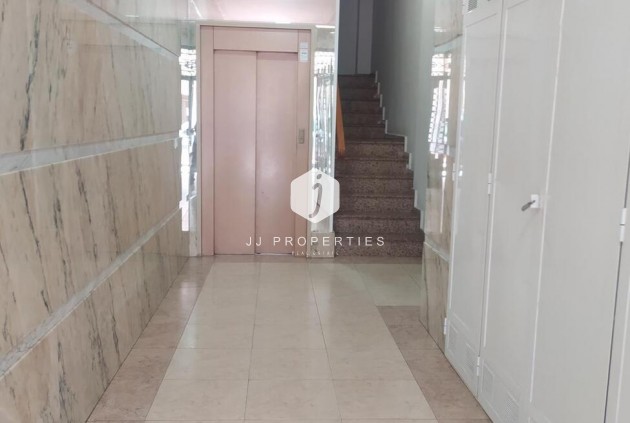 D'occasion - Attique -
Torrevieja - CENTRE