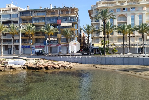 D'occasion - Attique -
Torrevieja - CENTRE