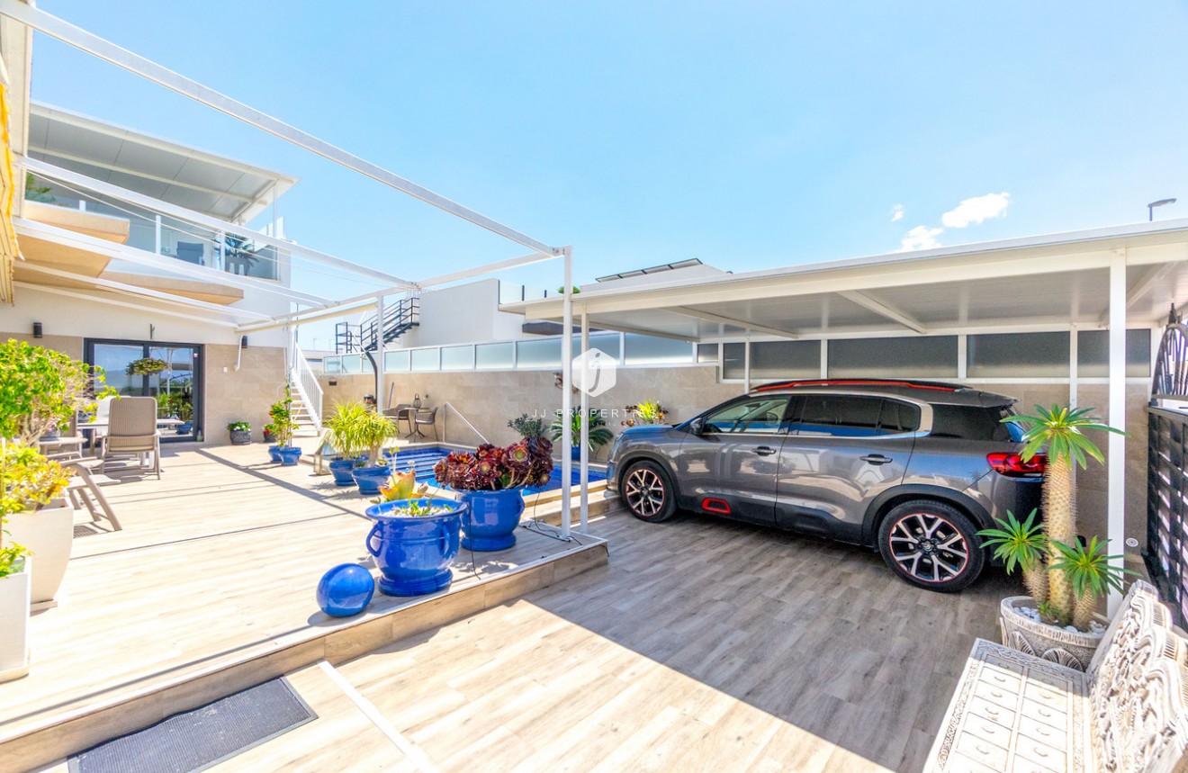 Segunda mano - Villa -
Daya Nueva - Costa Blanca