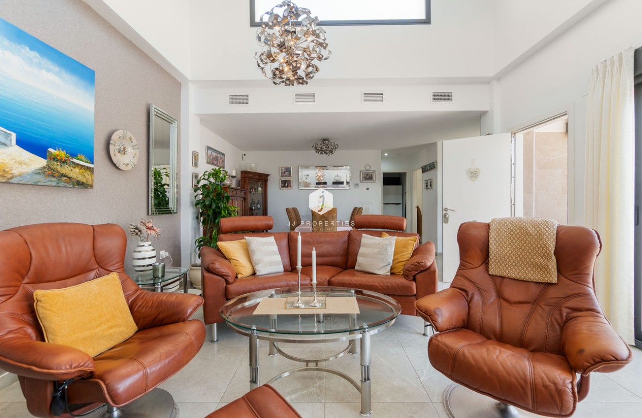 Segunda mano - Villa -
Daya Nueva - Costa Blanca